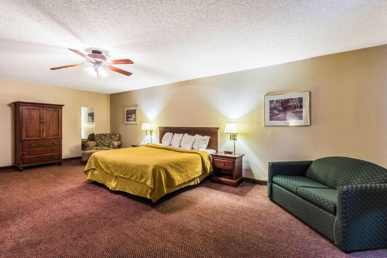 Quaint Inn & Suites マクヘンリー エクステリア 写真