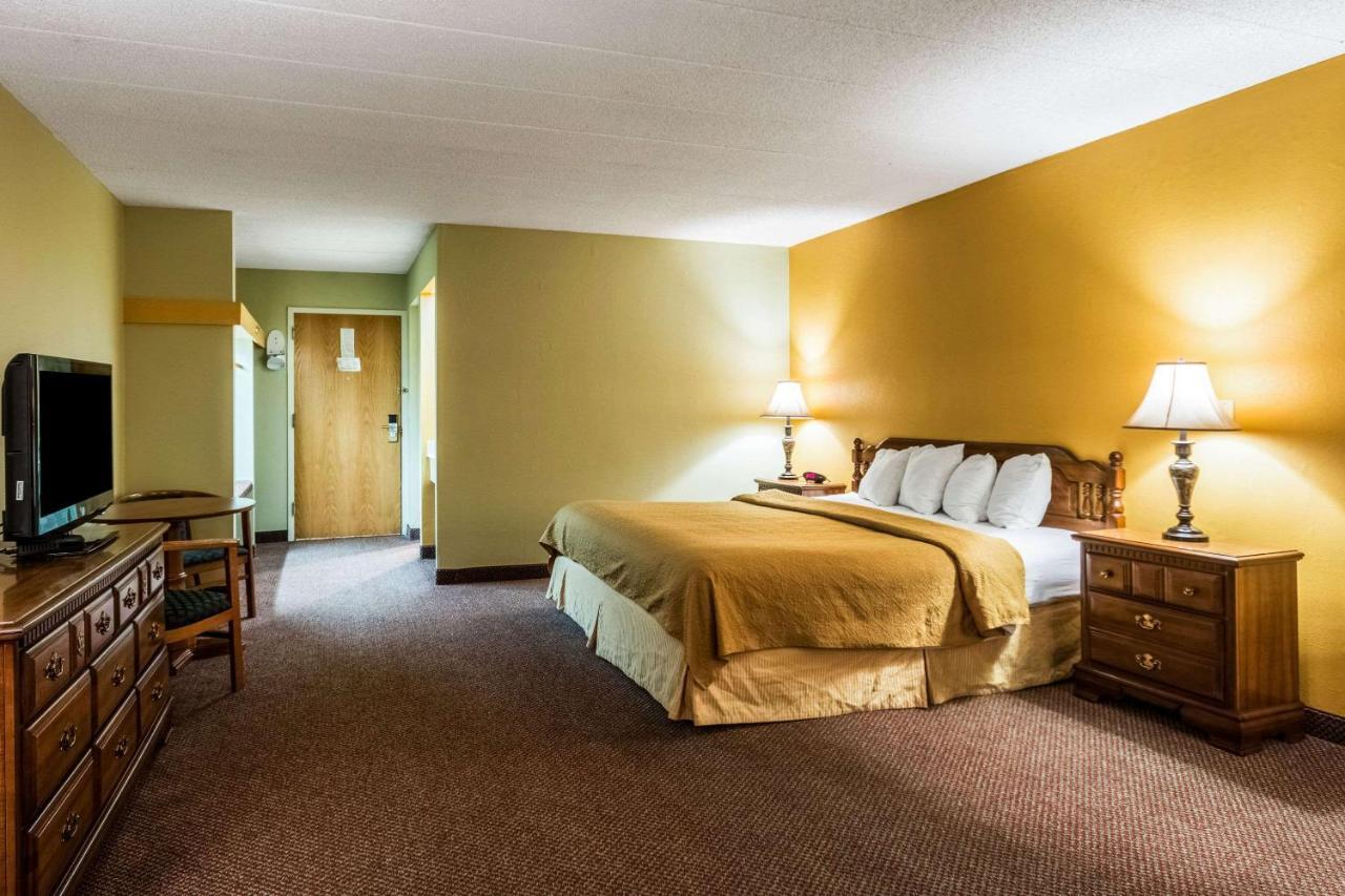 Quaint Inn & Suites マクヘンリー エクステリア 写真